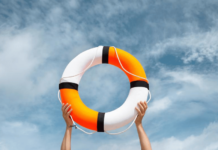 Gyermekek adatai a digitális tengerben – mikor dobják a mentőövet?